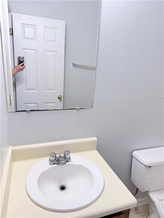 Building Photo - 890 E Cherry St