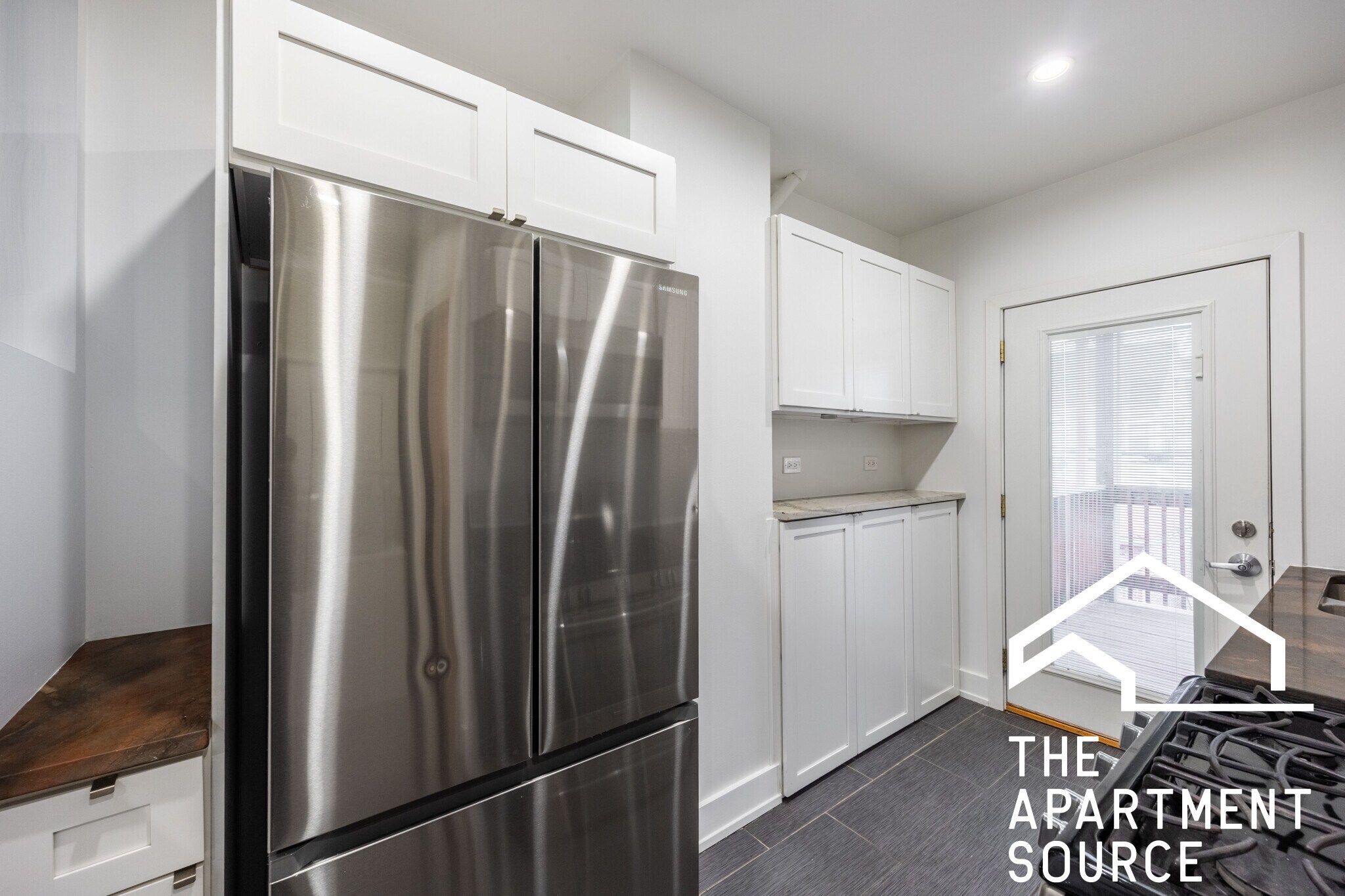 Building Photo - 3716 W Belmont Ave