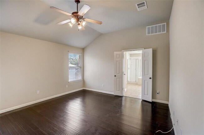 Building Photo - 1385 Cherrywood