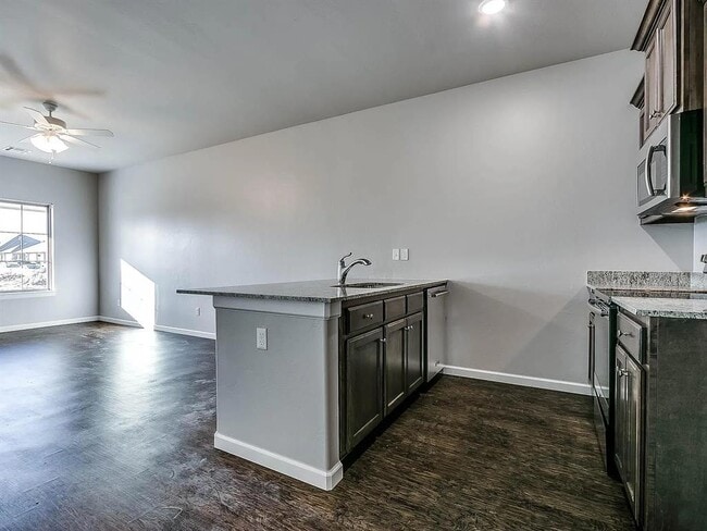 Building Photo - 4613 Castle Bay Cove