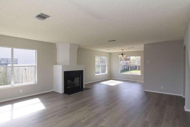 Building Photo - 12912 Latchwood Ln