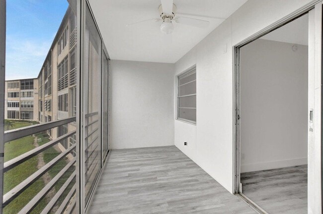 Building Photo - 2053 Wolverton C