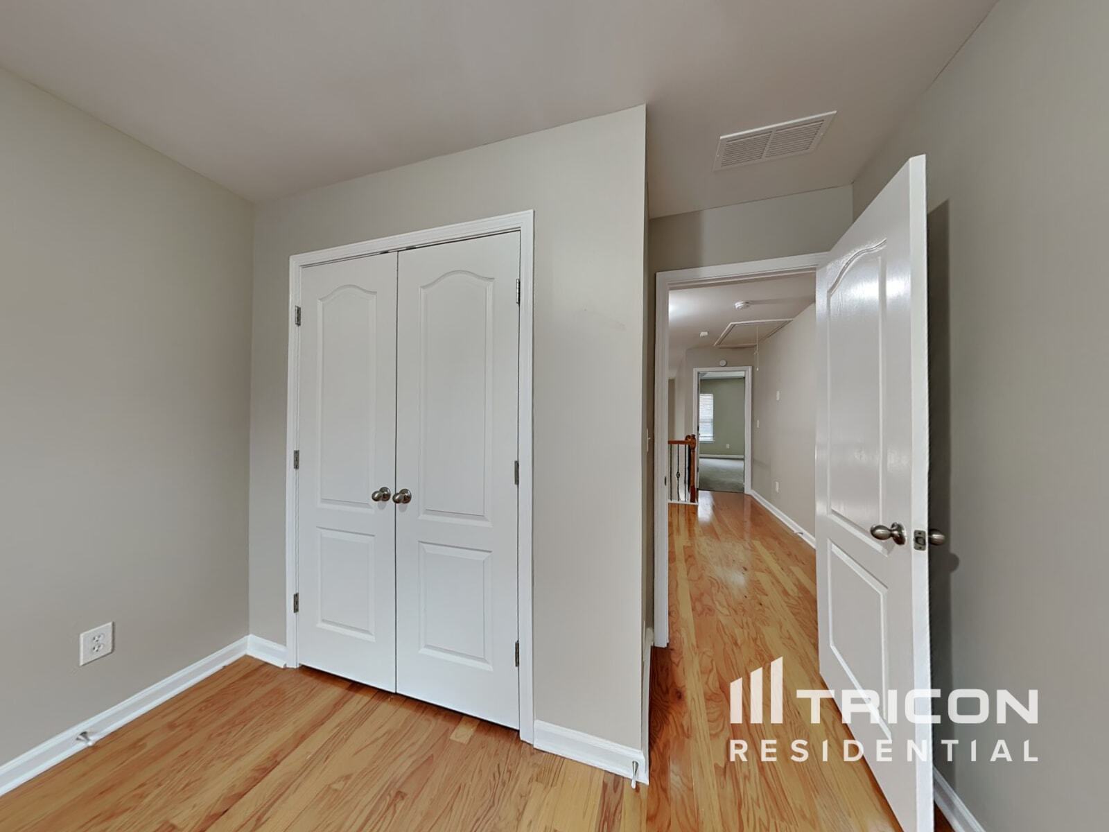 Building Photo - 223 Brookhaven Ct