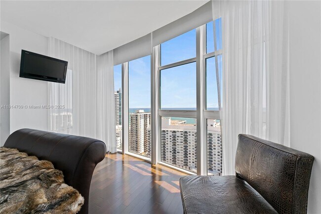 Building Photo - 6000 Indian Creek Dr