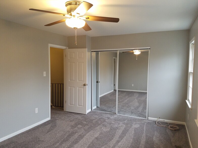Master Bedroom - 6329 Fenestra Ct