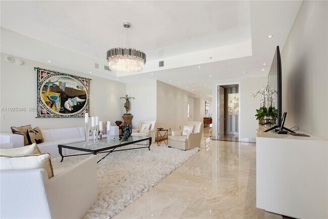 Building Photo - 9705 Collins Ave