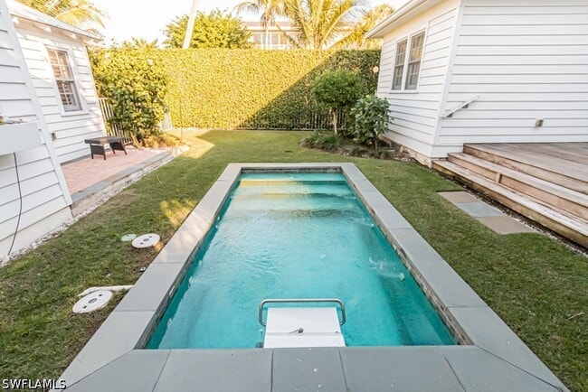 Building Photo - 287 11th Ave S