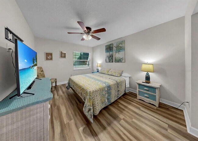 Building Photo - 1028 Apollo Beach Blvd