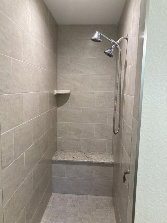 Building Photo - 1641 S San Mateo Dr