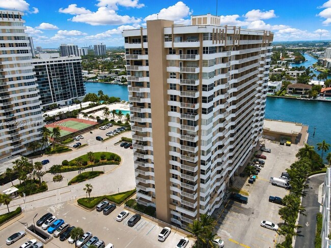 Building Photo - 1965 S Ocean Dr
