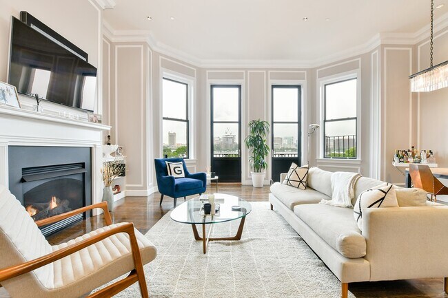 Building Photo - 298 Beacon St