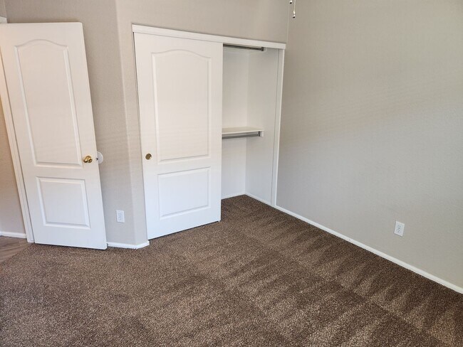 Building Photo - Norterra 4 bed/2 bath Rental Home Available!