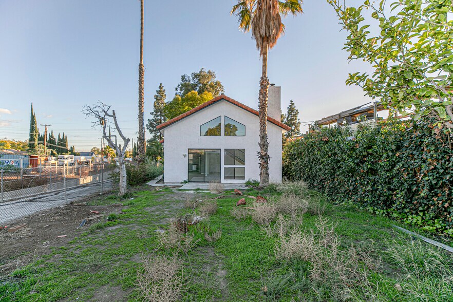 Building Photo - 11444 Odessa Ave
