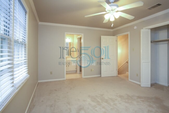 Building Photo - Check out the UPGRADES! Wow!