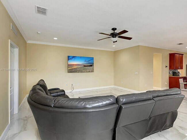 Building Photo - 1018 SW Eckard Ave