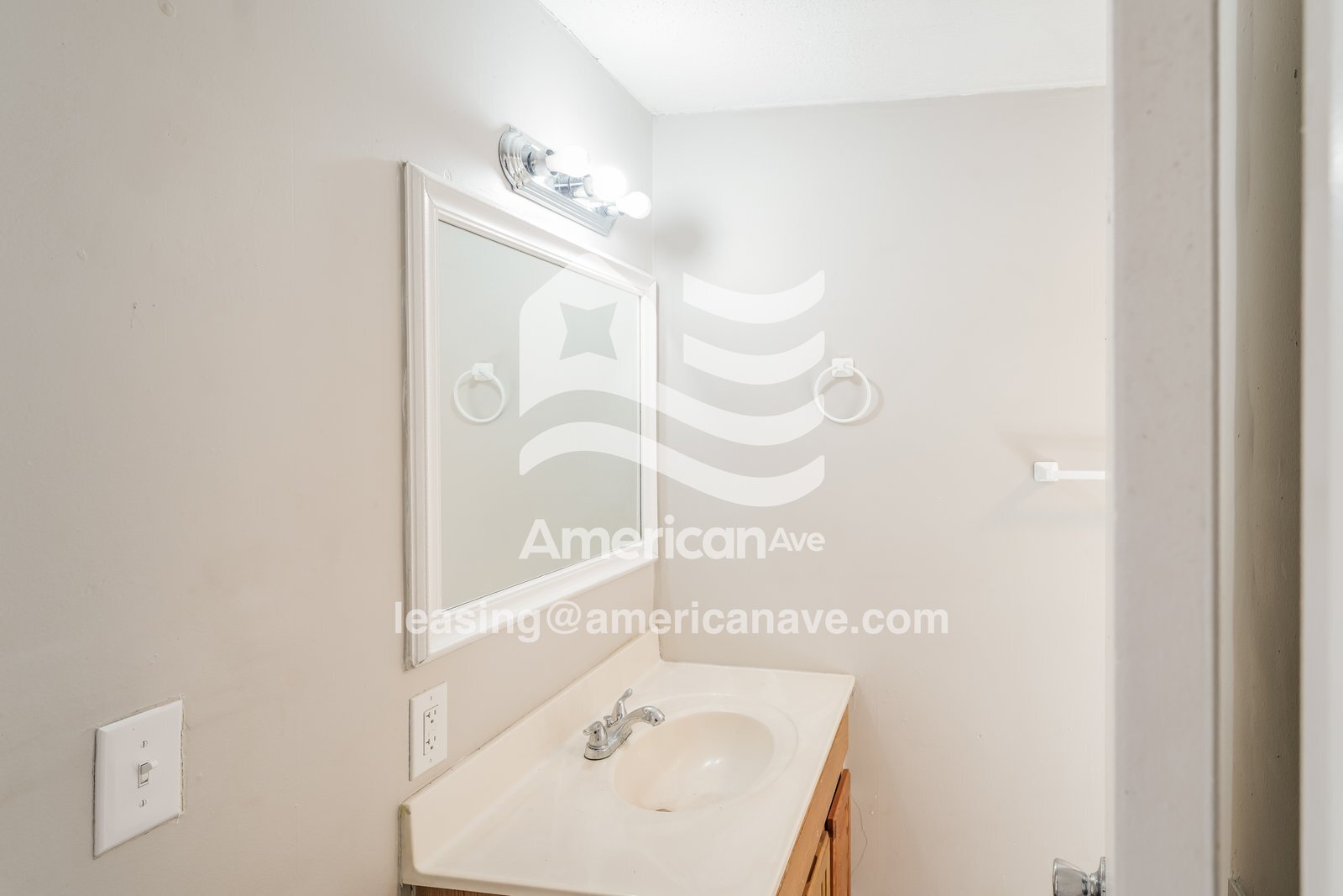 Building Photo - 167 5th St