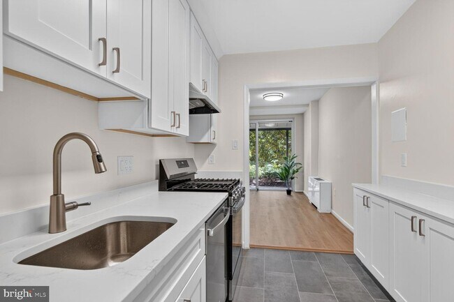 Building Photo - 10500 Rockville Pike