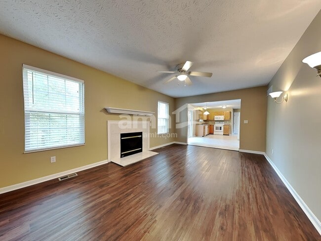 Building Photo - 8267 Springleaf Lake Dr