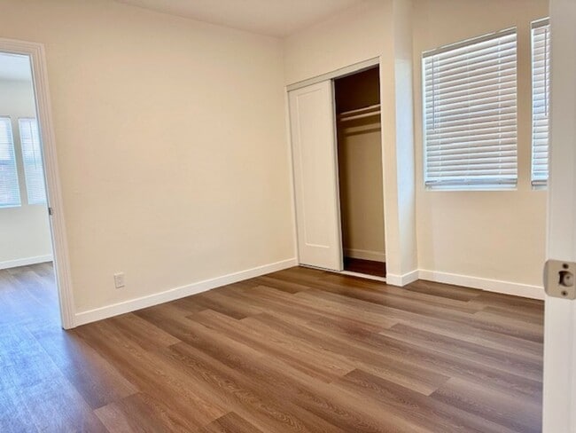 Building Photo - Fully Renovated 3 Bedroom Home