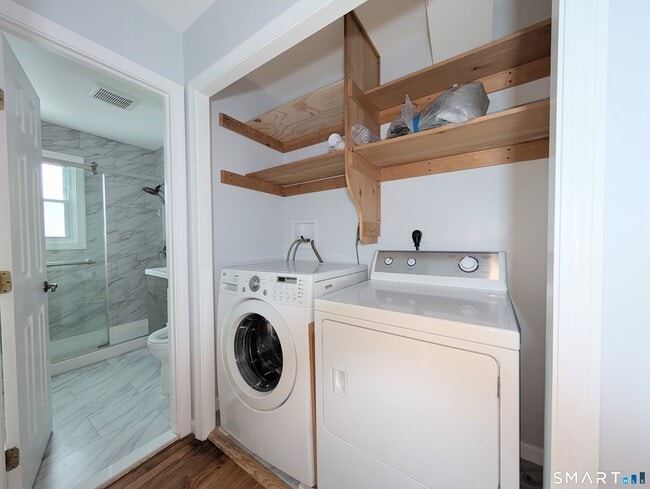 Building Photo - 15 Cherry Hill Dr