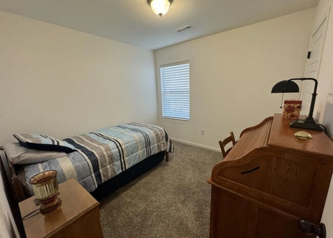 Building Photo - COMING SOON: BEAUTIFUL 3 BEDROOM / 2 BATHROOM HOUSE LOCATED IN JOPLIN MO WITH FENCED IN YARD!