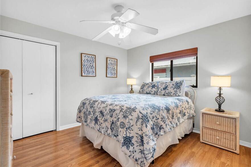 Building Photo - 650 93rd Ave N