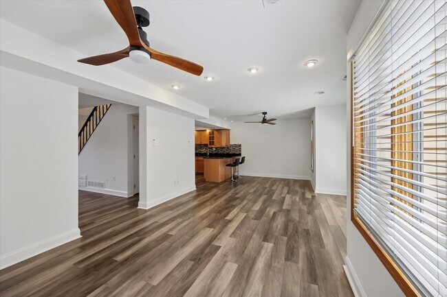 Building Photo - 128 Granite Hill Ct