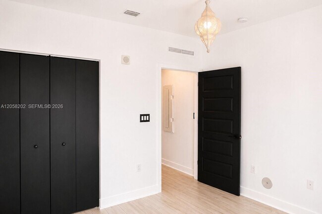 Building Photo - 4740 NW 84th Ct