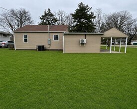 Building Photo - 1808 Mullens Ave