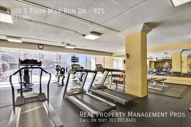 Building Photo - 4600 S Four Mile Run Dr