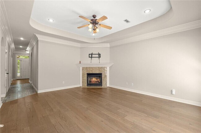 Building Photo - 621 Rockcliff Rd