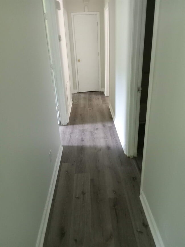 Building Photo - 5643 Rock Rd