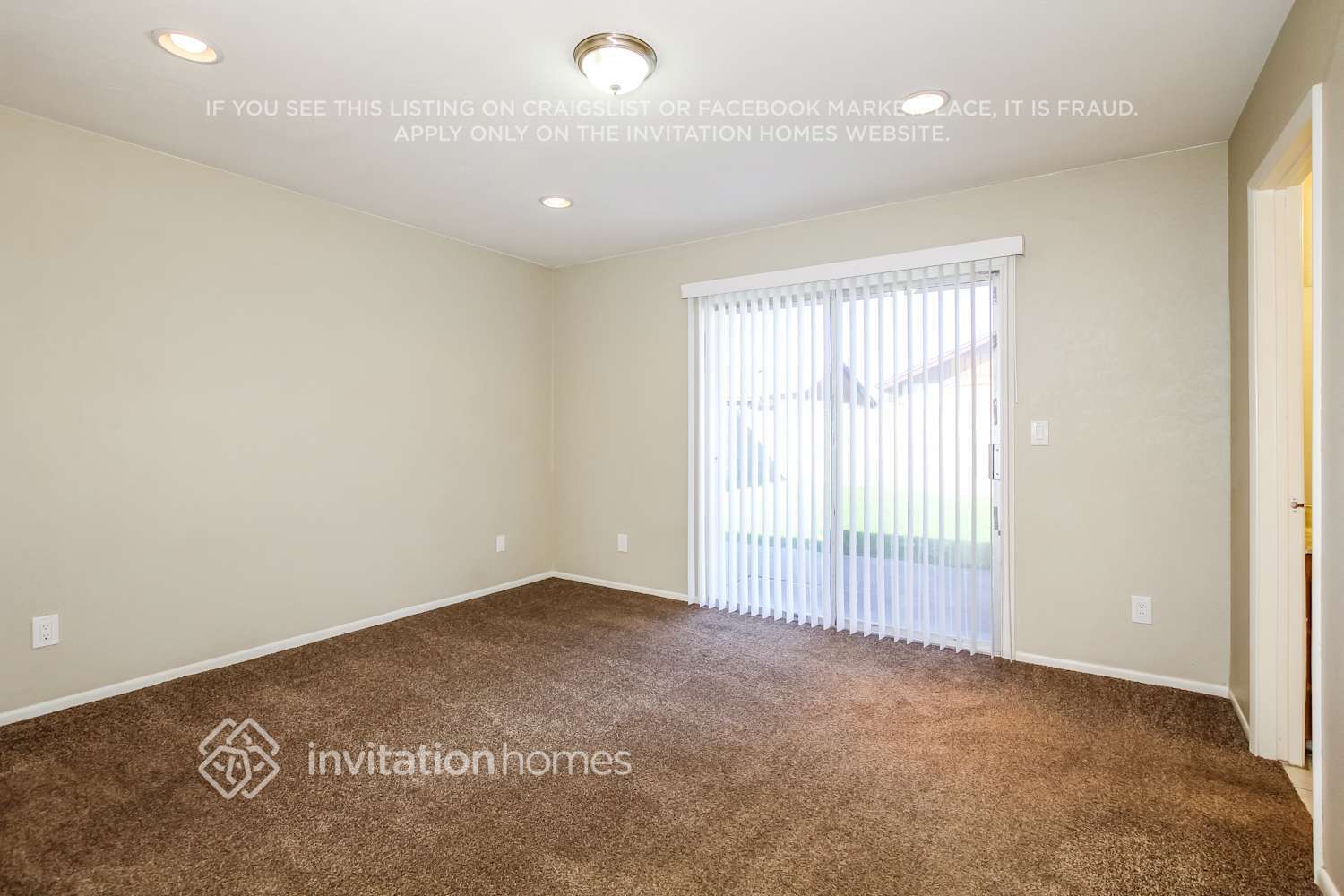 Building Photo - 5634 W Altadena Ave