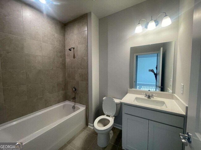 Building Photo - 3156 Morris Hills Dr