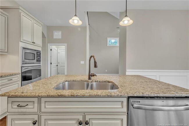 Building Photo - 108 Broyles Ct