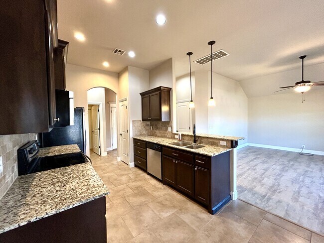 Building Photo - 2407 SW Edinburough Dr