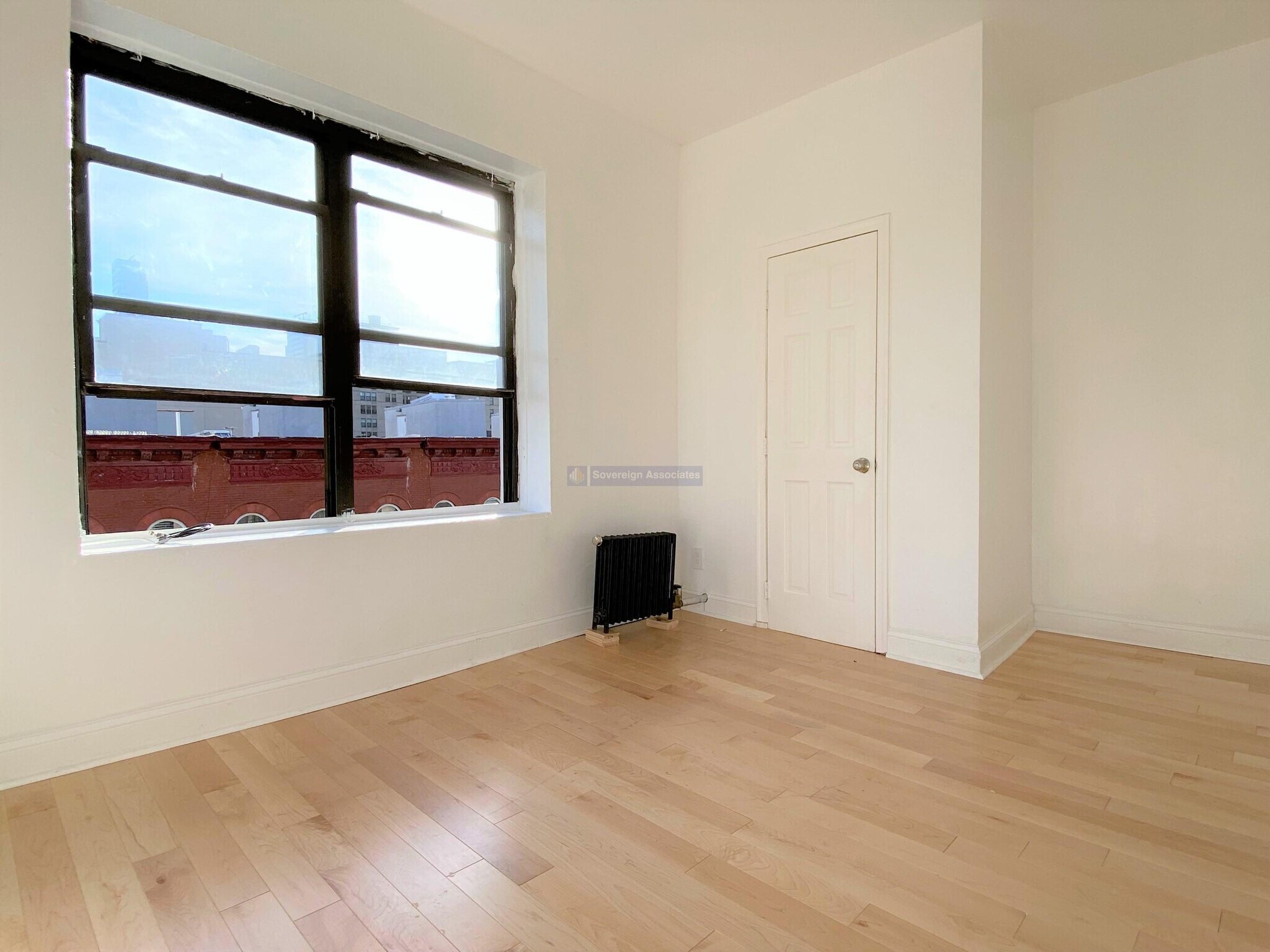 Building Photo - 201 W 105th St
