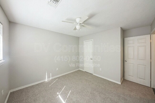 Building Photo - 9830 Cherokee St