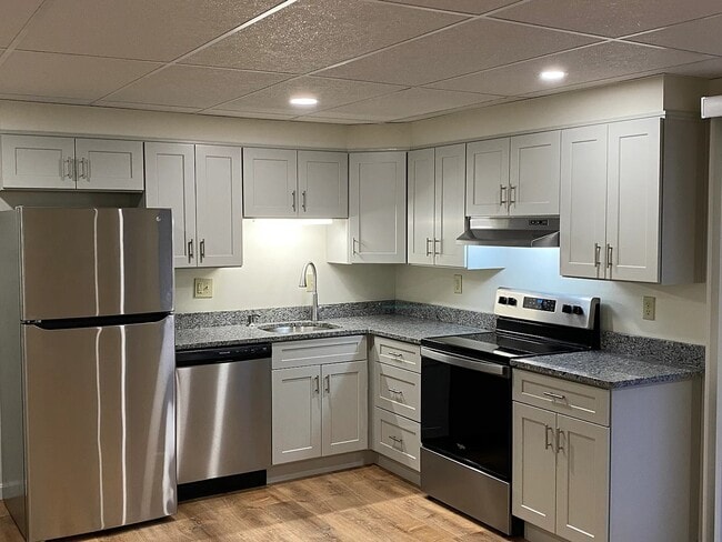 Building Photo - Floral Gardens Apartments