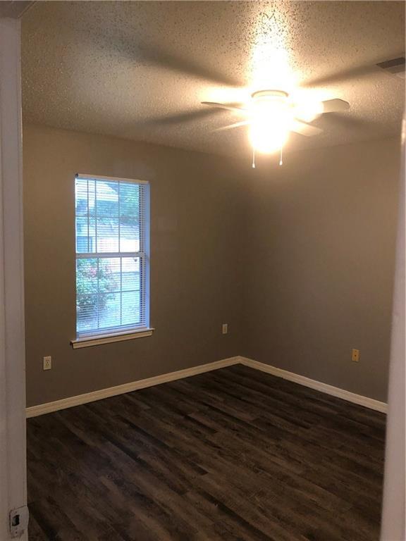 Building Photo - 504 3rd Ave