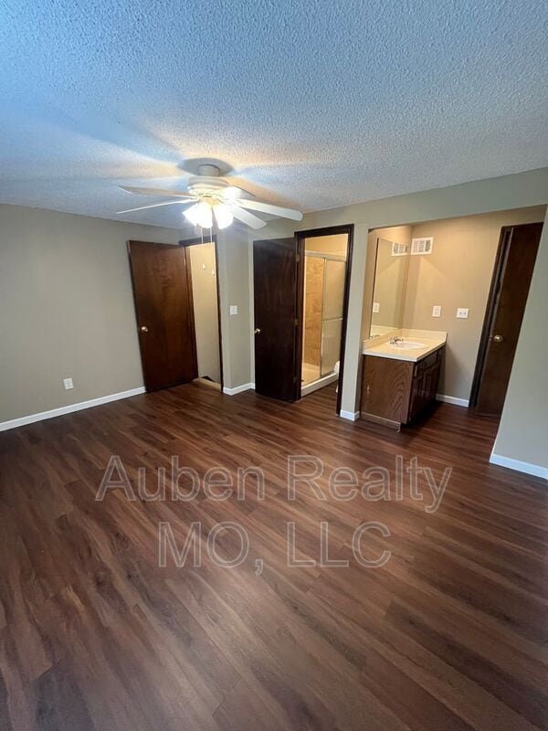 Building Photo - 10115 E 67th St