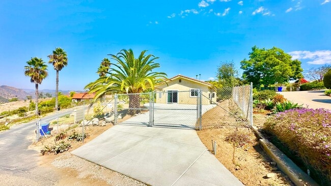 Building Photo - Beautiful Newer Custom-Construction ADU Guest Home on Private Property in Fallbrook & Lovely Neig...