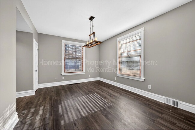 Building Photo - 2424 Oakland Ave