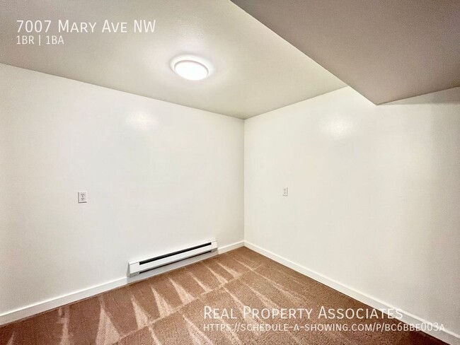 Building Photo - Spacious 1-Bedroom with Plenty of Storage ...