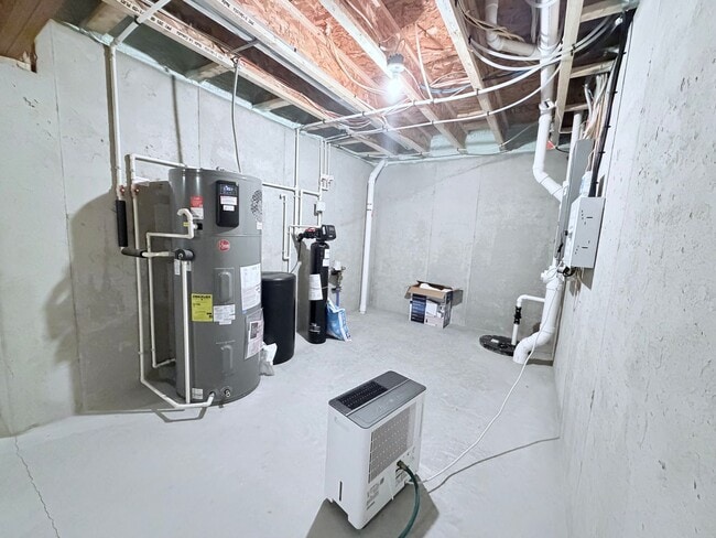 Building Photo - 3 Bed / 2.5 Bath Brand New House in Waunakee, WI!