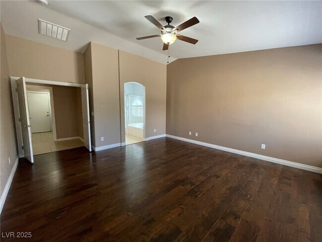 Building Photo - 92 Whitetail Archery Ave