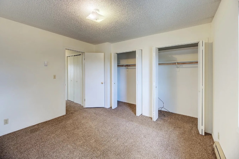 Building Photo - 923 Hialeah St