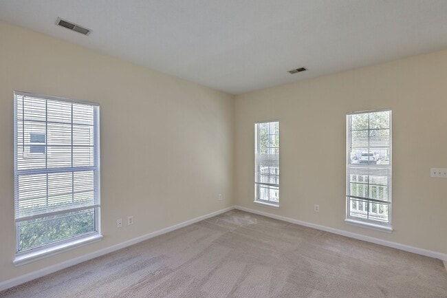 Building Photo - Gorgeous 2 Story Home In Belle Hall!