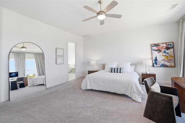 Building Photo - 256 Smoke Tree Cir