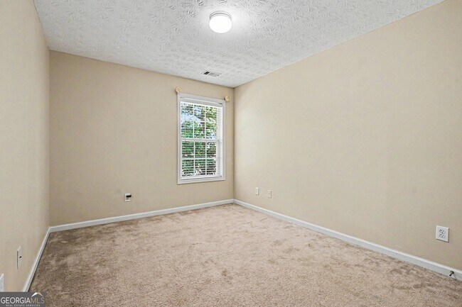Building Photo - 375 Clairidge Ln SW
